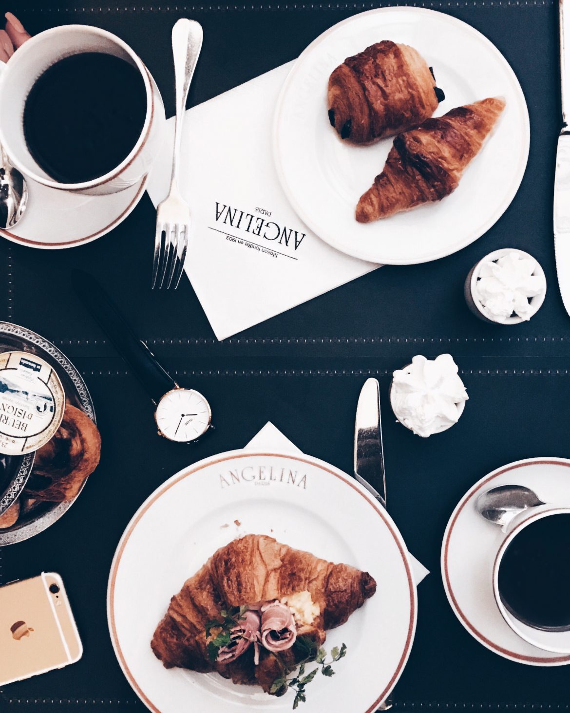 Café da manhã - Croissant - Angelina Paris - Kezia Happuck