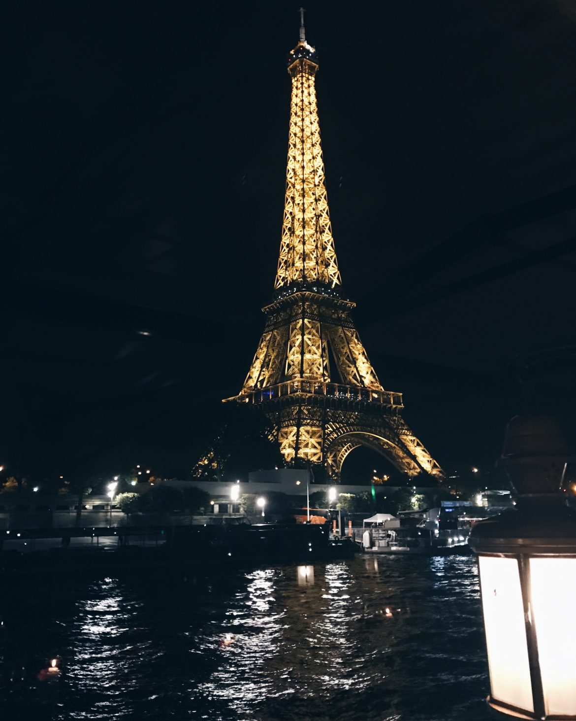 Le Calife - Torre Eiffel - Paris - Kezia Happuck