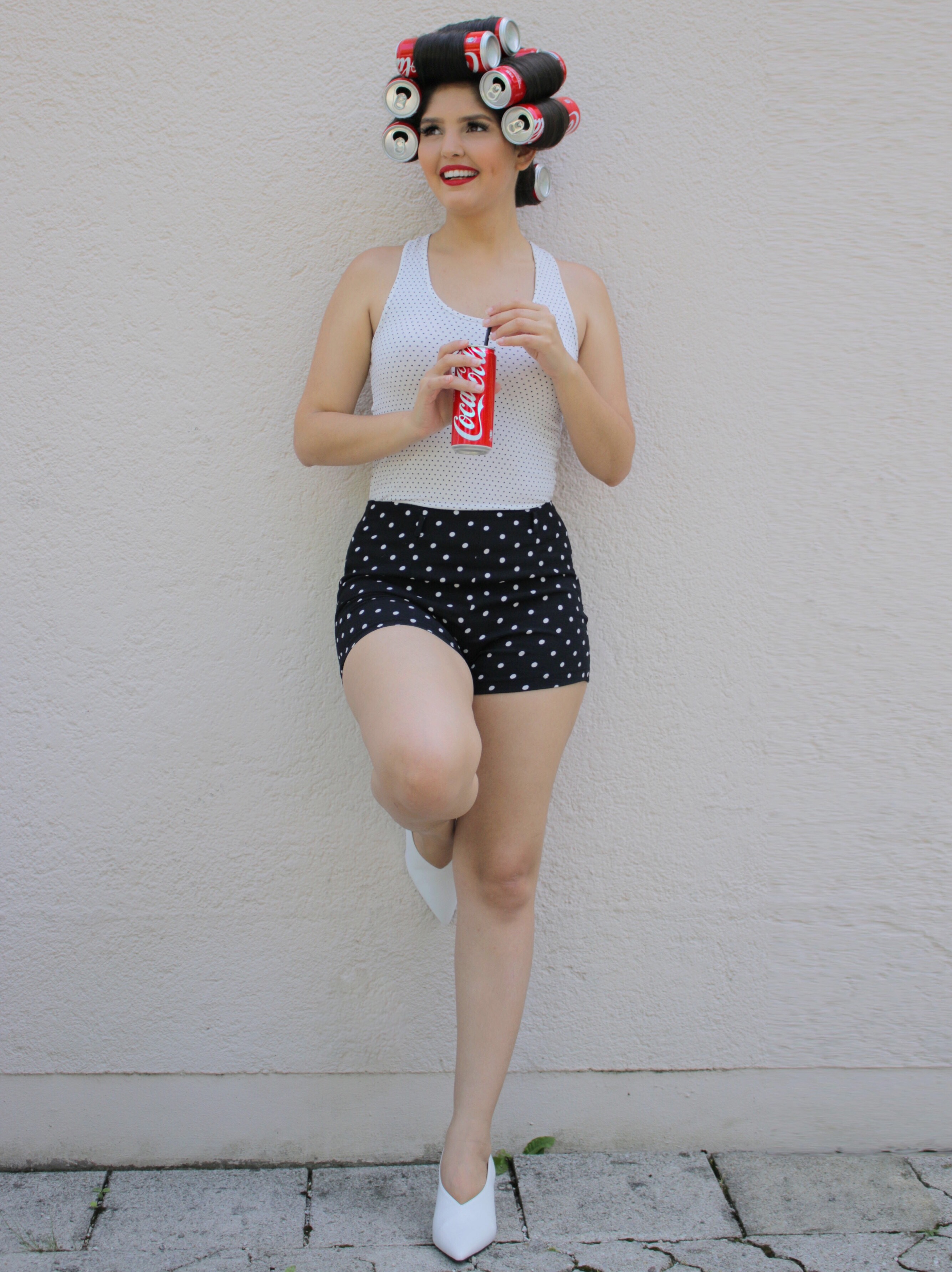 Coca Cola Pin-Up - Coke Curls - Como Enrolar o cabelo com coca colca